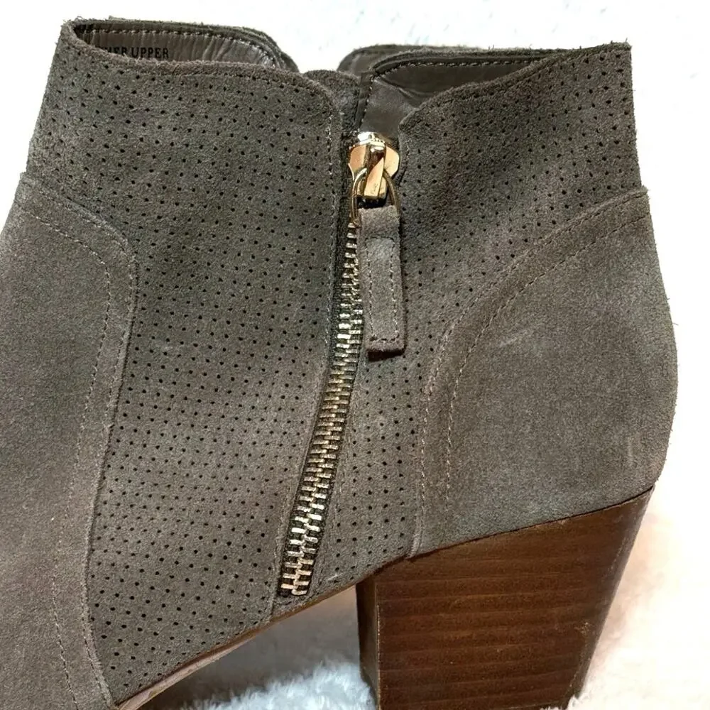 Violet & Red Gray Suede Ankle Booties Stacked Heel Size 10 - Picture 2 of 8